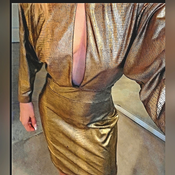 Bebe Keyhole Gold/Black Detail Dress M - Picture 3 of 6